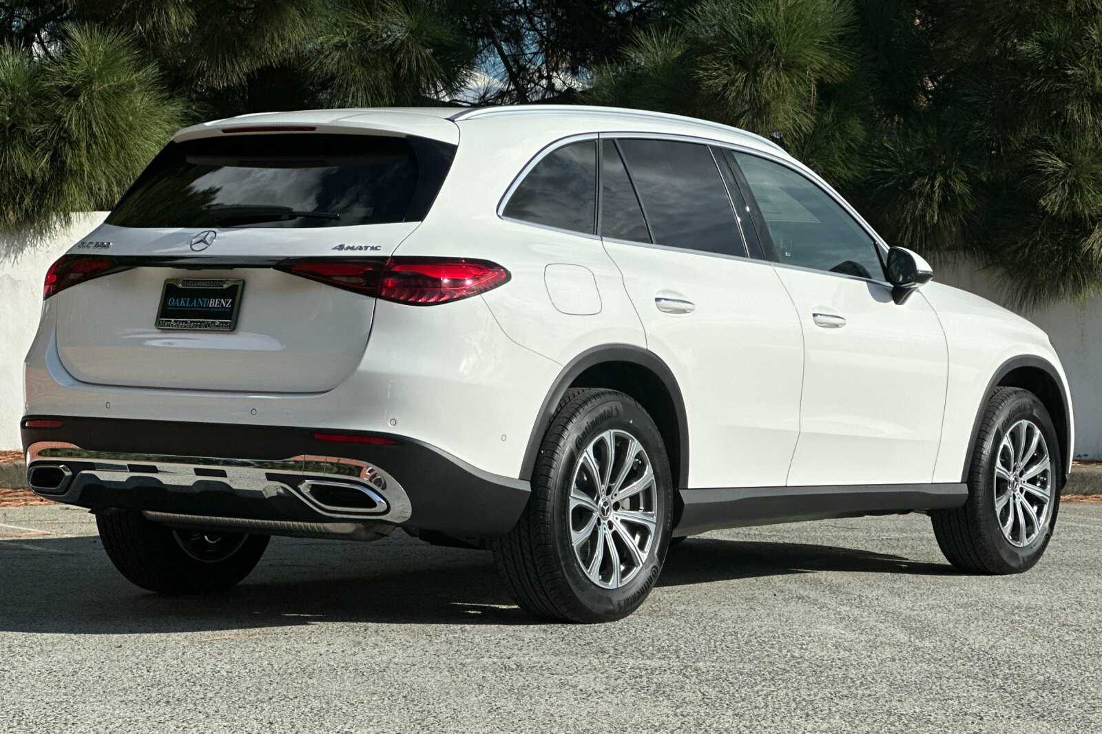 2026 Mercedes Benz GLC 300 4MATIC photo 4