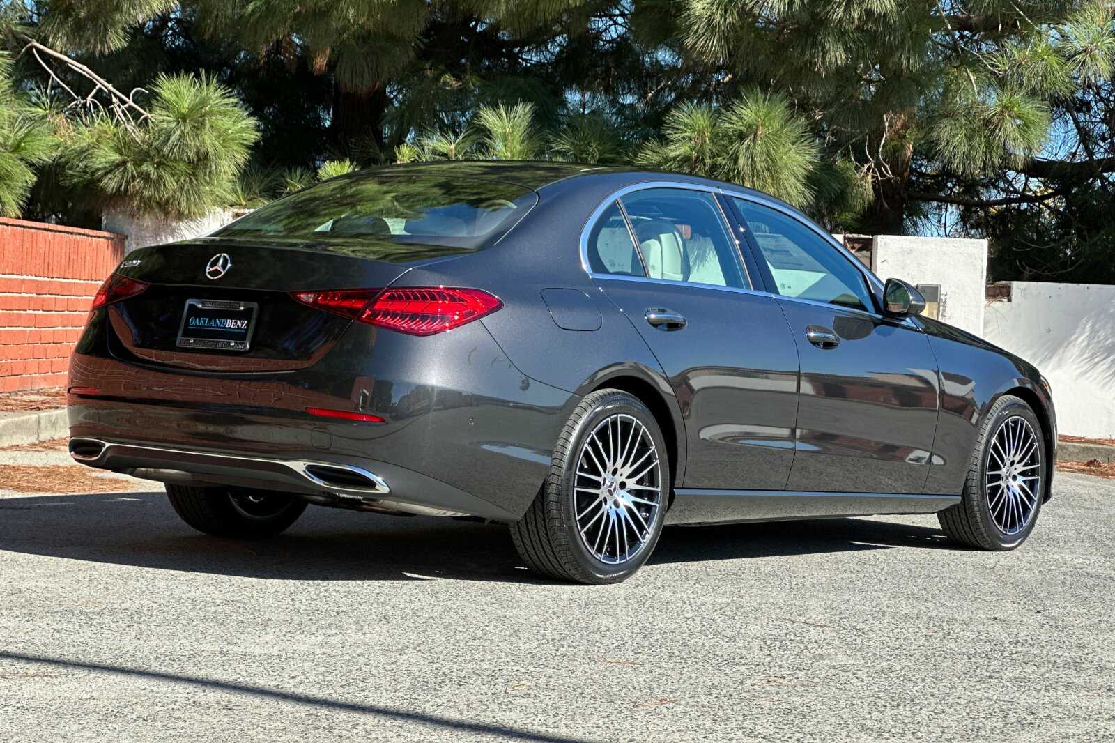 2025 Mercedes Benz C 300 Sedan photo 4