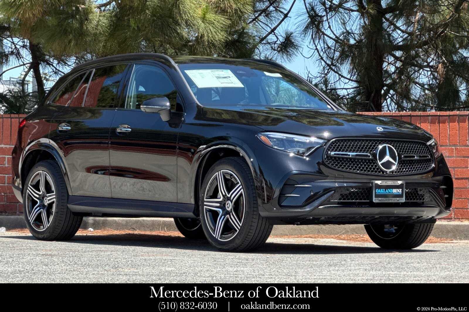 2025 Mercedes-Benz GLC Base's photo