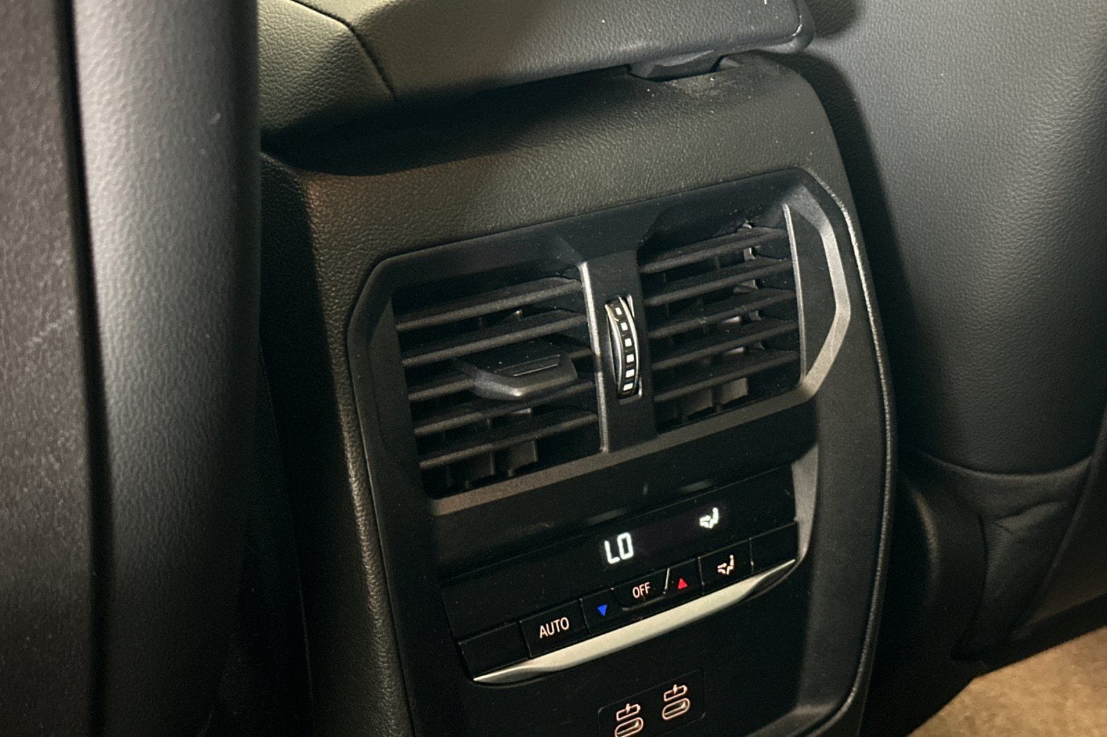 2023 BMW 3 Series 330i - Photo 15