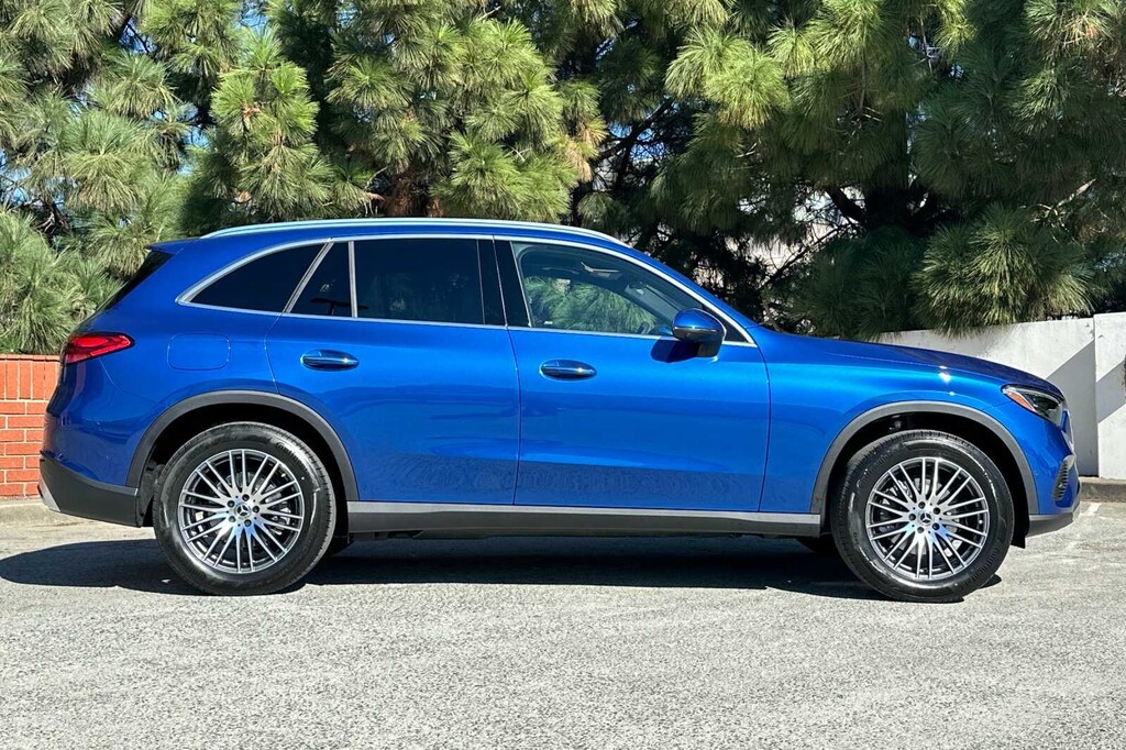 New 2026 Mercedes-Benz GLC 300  SUV