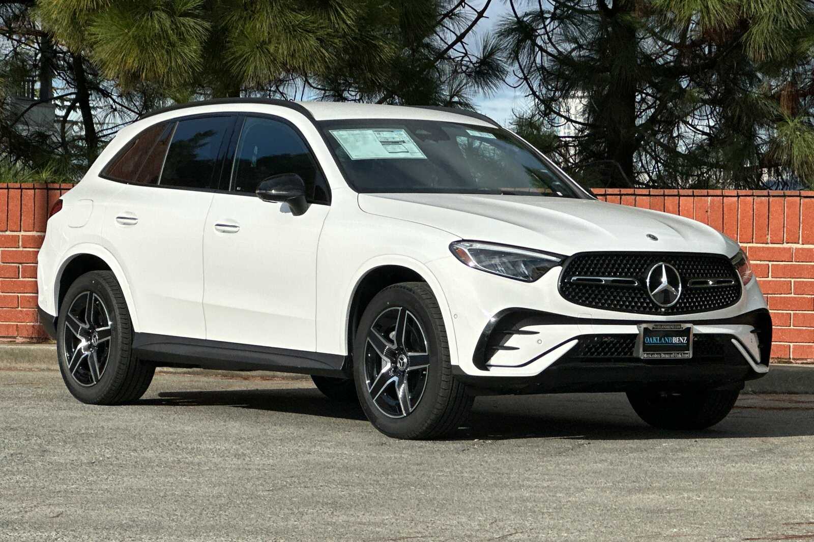 2026 Mercedes Benz GLC 300 4MATIC photo 2