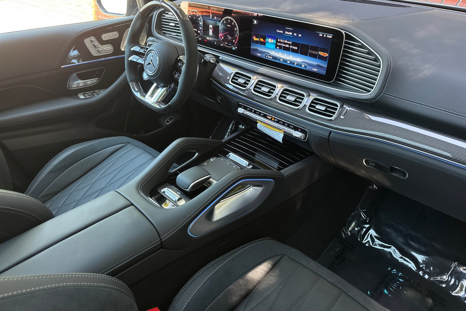 2026 Mercedes-Benz GLE AMG GLE63 S - Photo 16