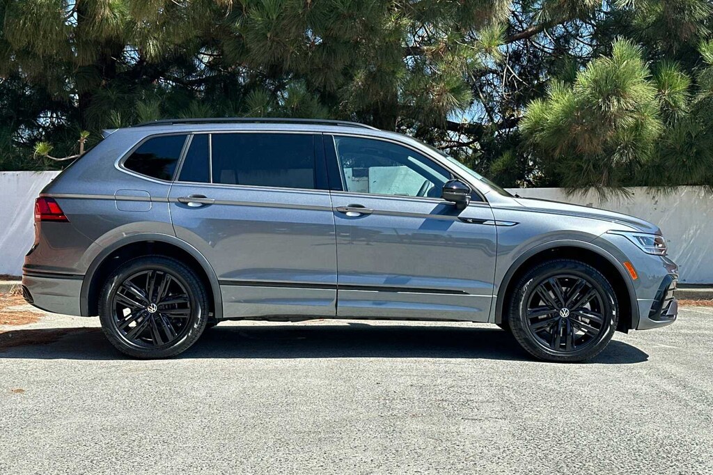 Used 2022 Volkswagen Tiguan 2.0T SE R-Line Black 4D Sport Utility SUV