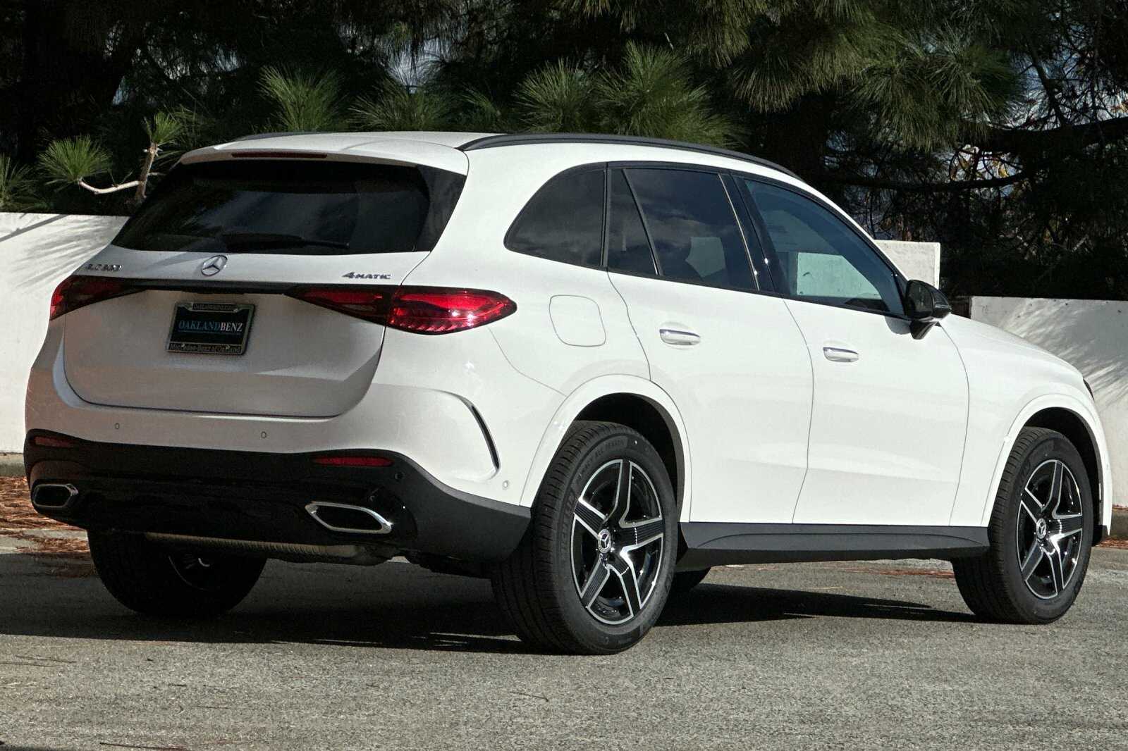 2026 Mercedes Benz GLC 300 4MATIC photo 4