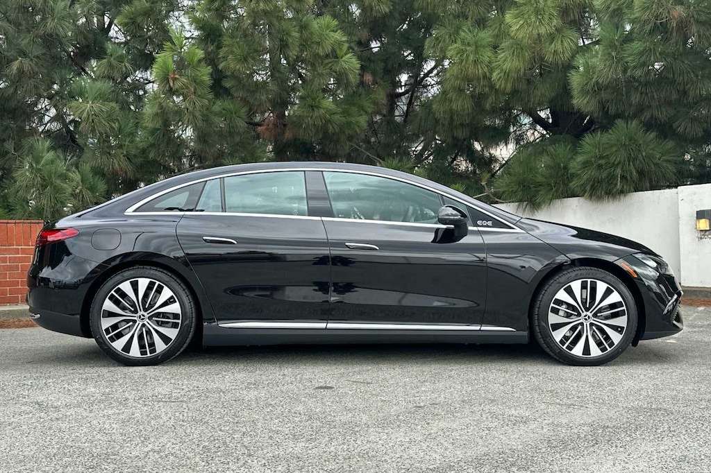 New 2026 Mercedes-Benz EQE 4D Sedan Sedan