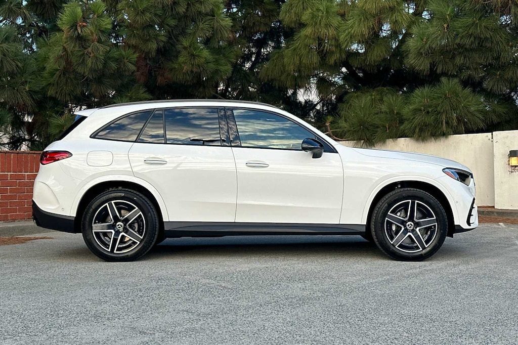 New 2026 Mercedes-Benz GLC 300 SUV