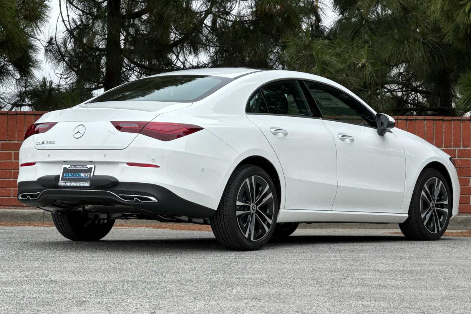 2025 Mercedes Benz CLA 250 photo 4