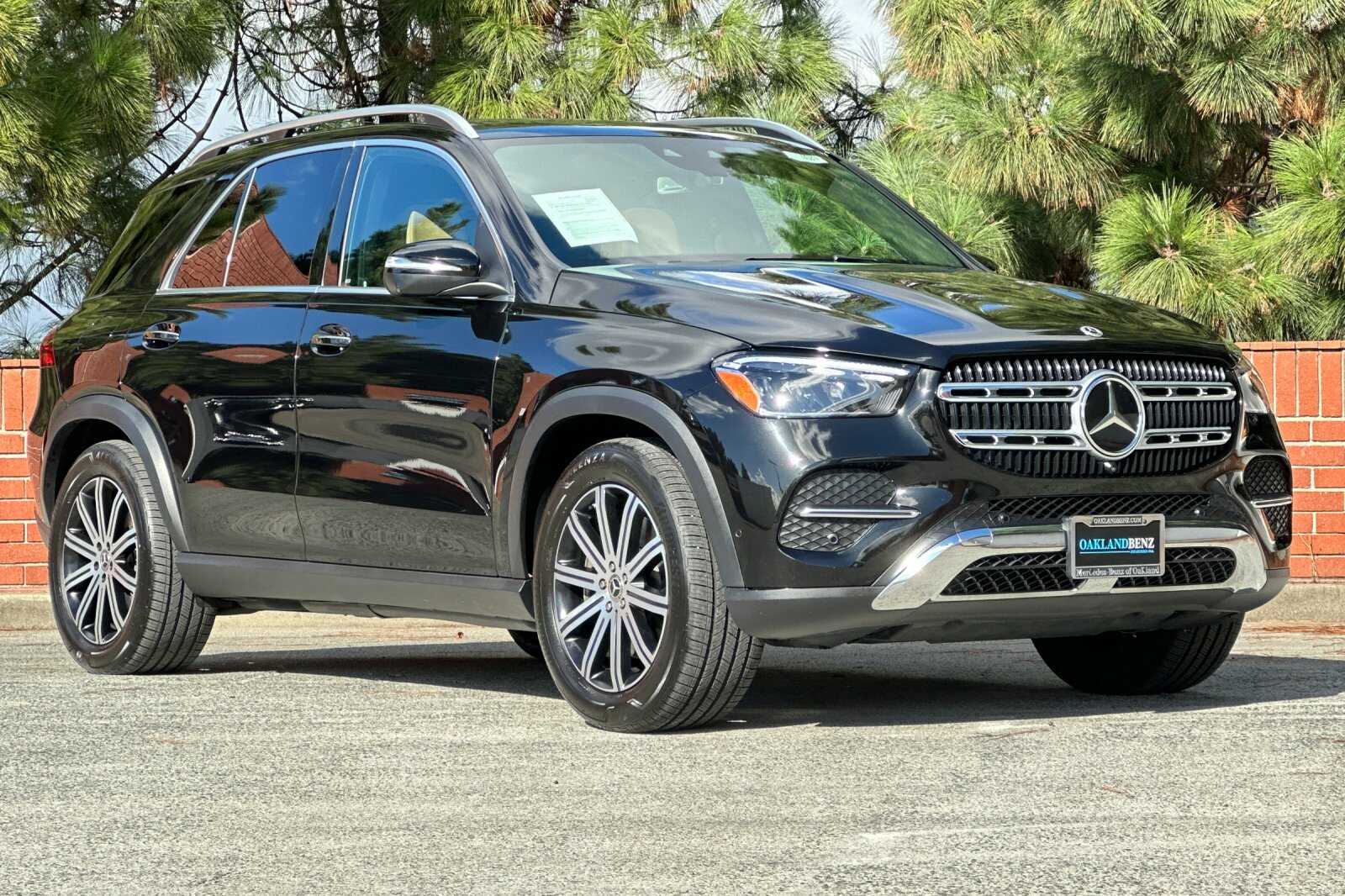 2025 Mercedes Benz GLE 450e 4MATIC photo 2
