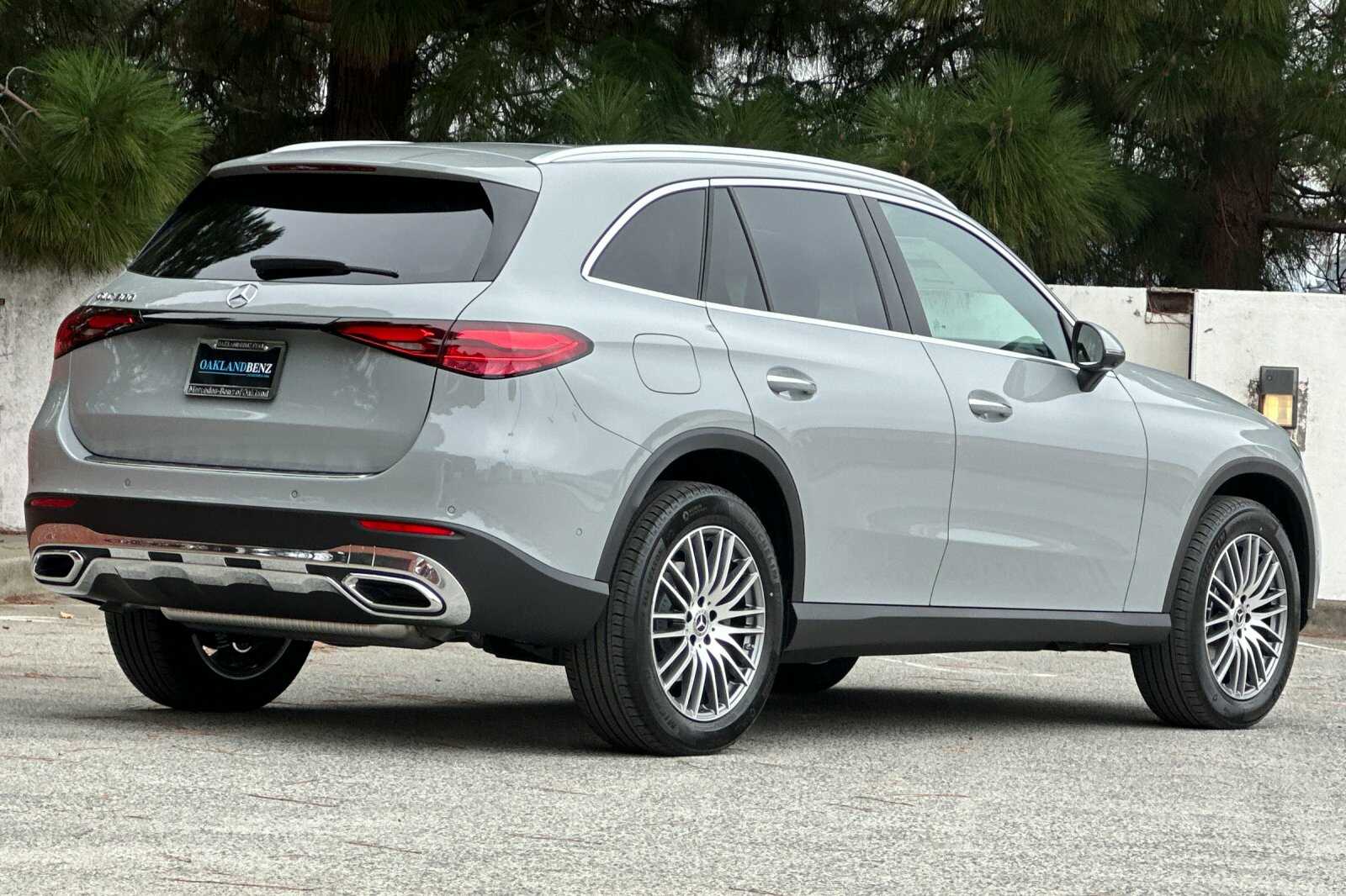 2026 Mercedes Benz GLC 300 photo 4