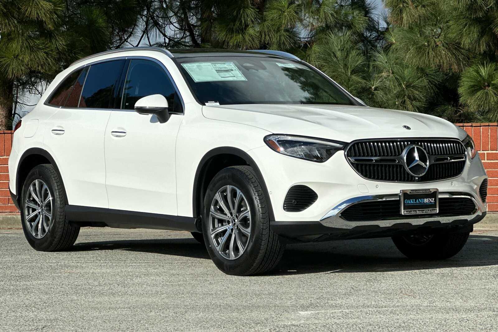2026 Mercedes Benz GLC 300 4MATIC photo 2