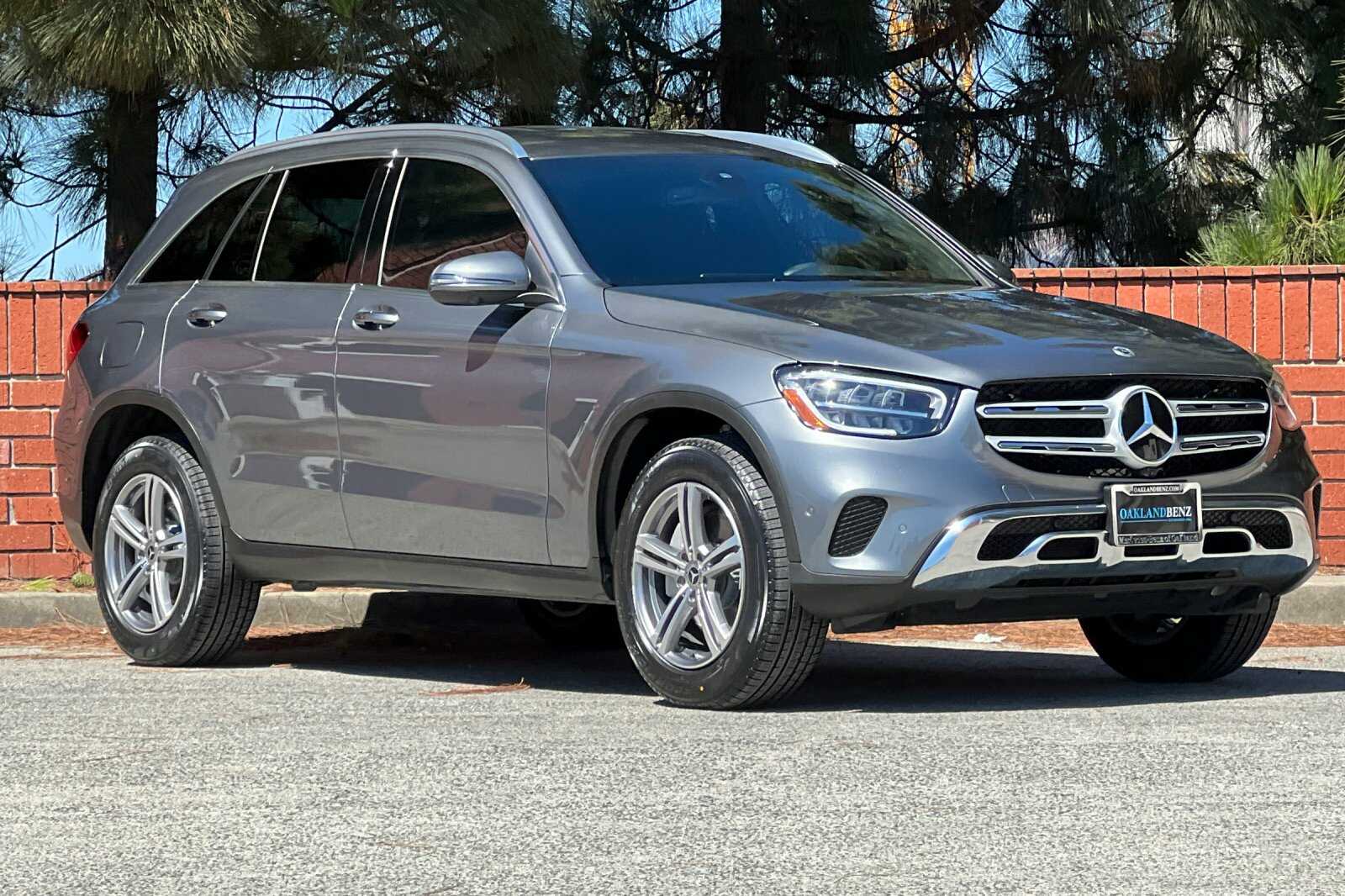 2021 Mercedes Benz GLC 300 photo 2