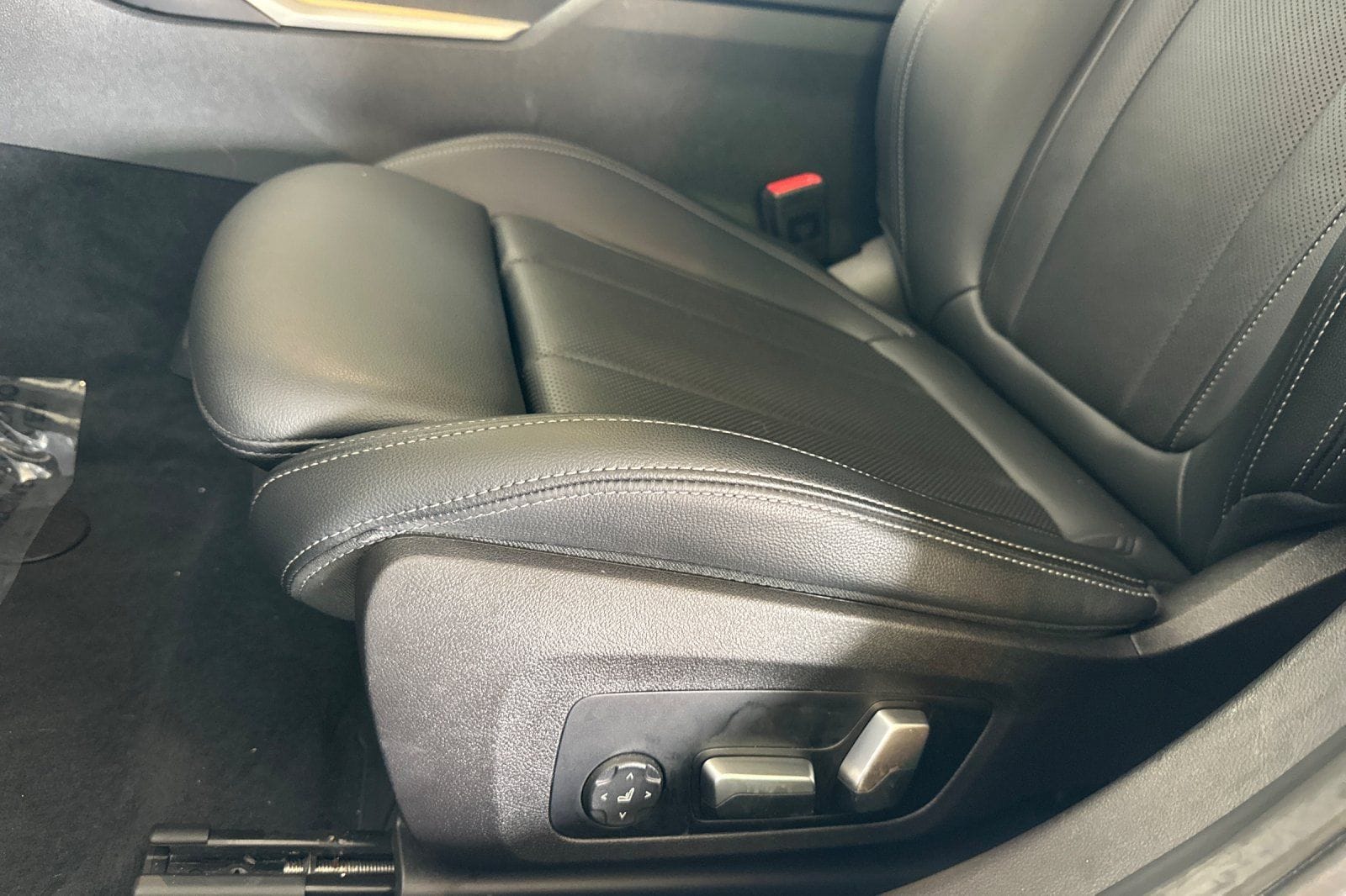 2023 BMW 3 Series 330i - Photo 13