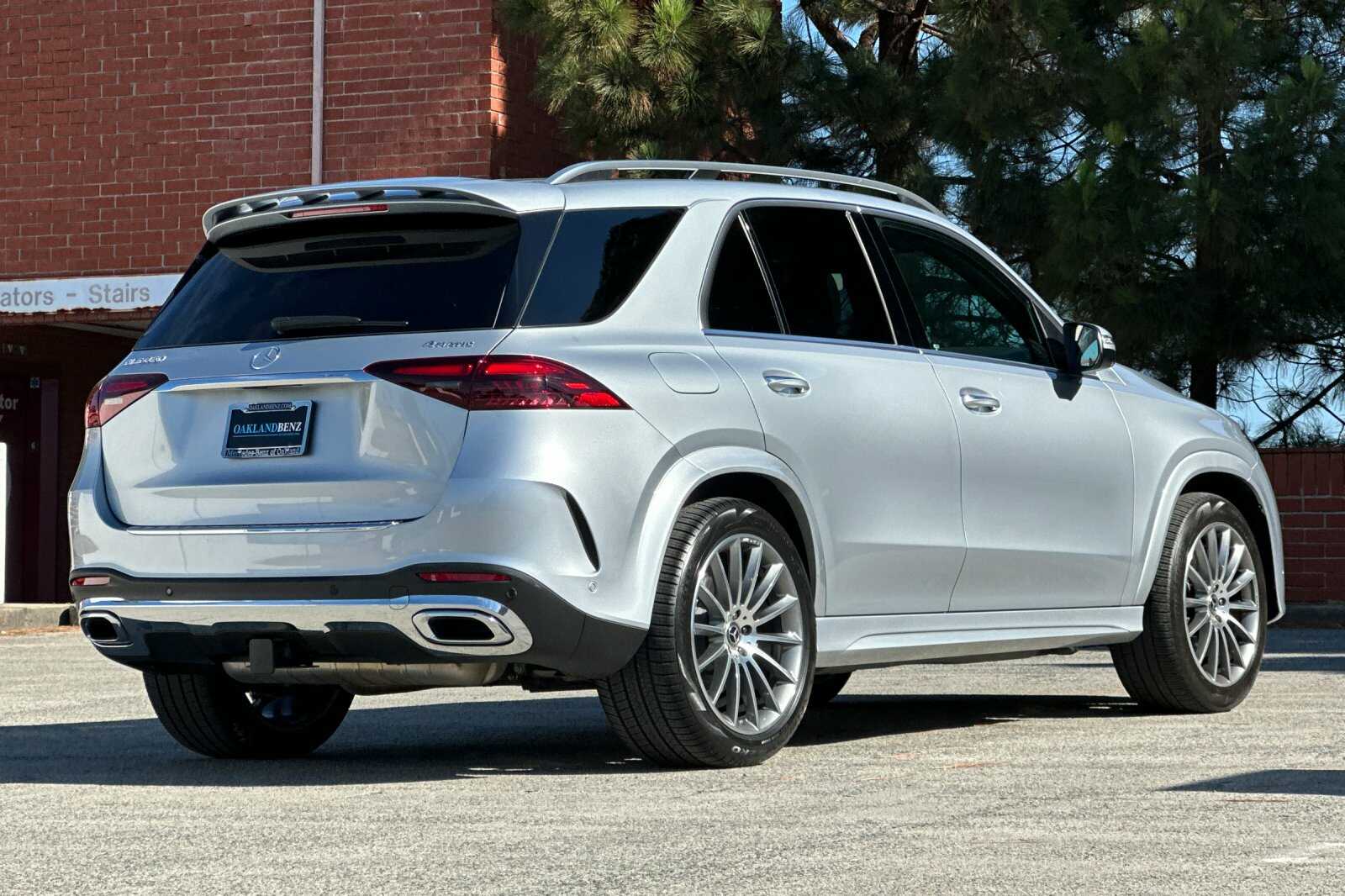 2024 Mercedes Benz GLE 450 4MATIC photo 2