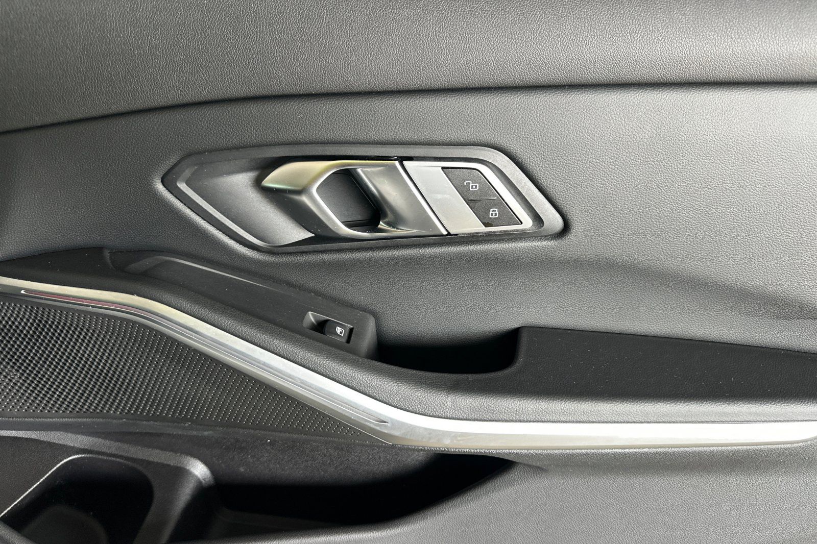 2023 BMW 3 Series 330i - Photo 20
