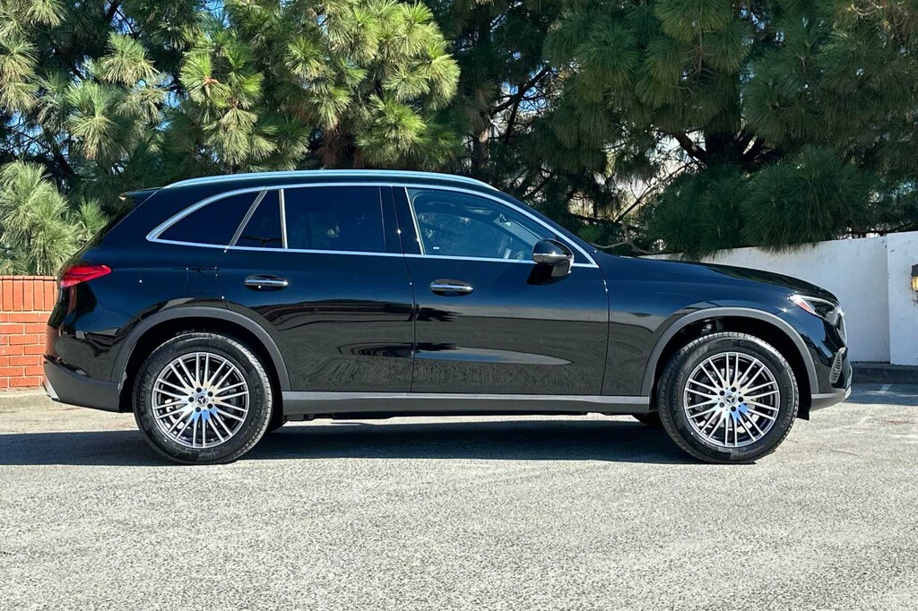 New 2026 Mercedes-Benz GLC 300  SUV