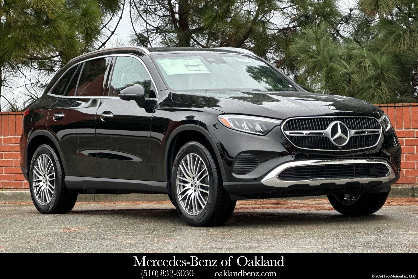 2025 Mercedes-Benz GLC Base's photo