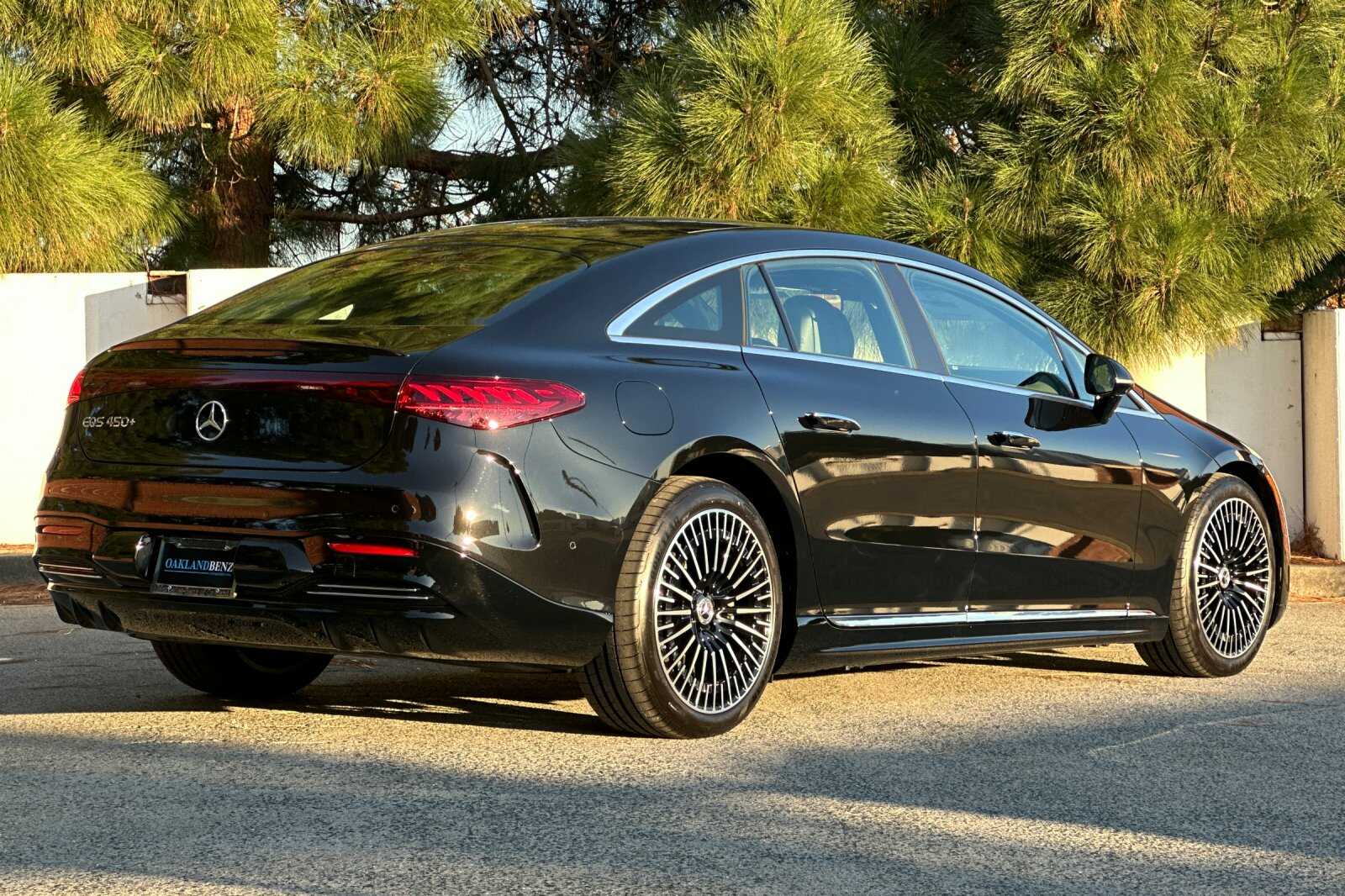 2026 Mercedes Benz EQS Sedan 450 photo 4