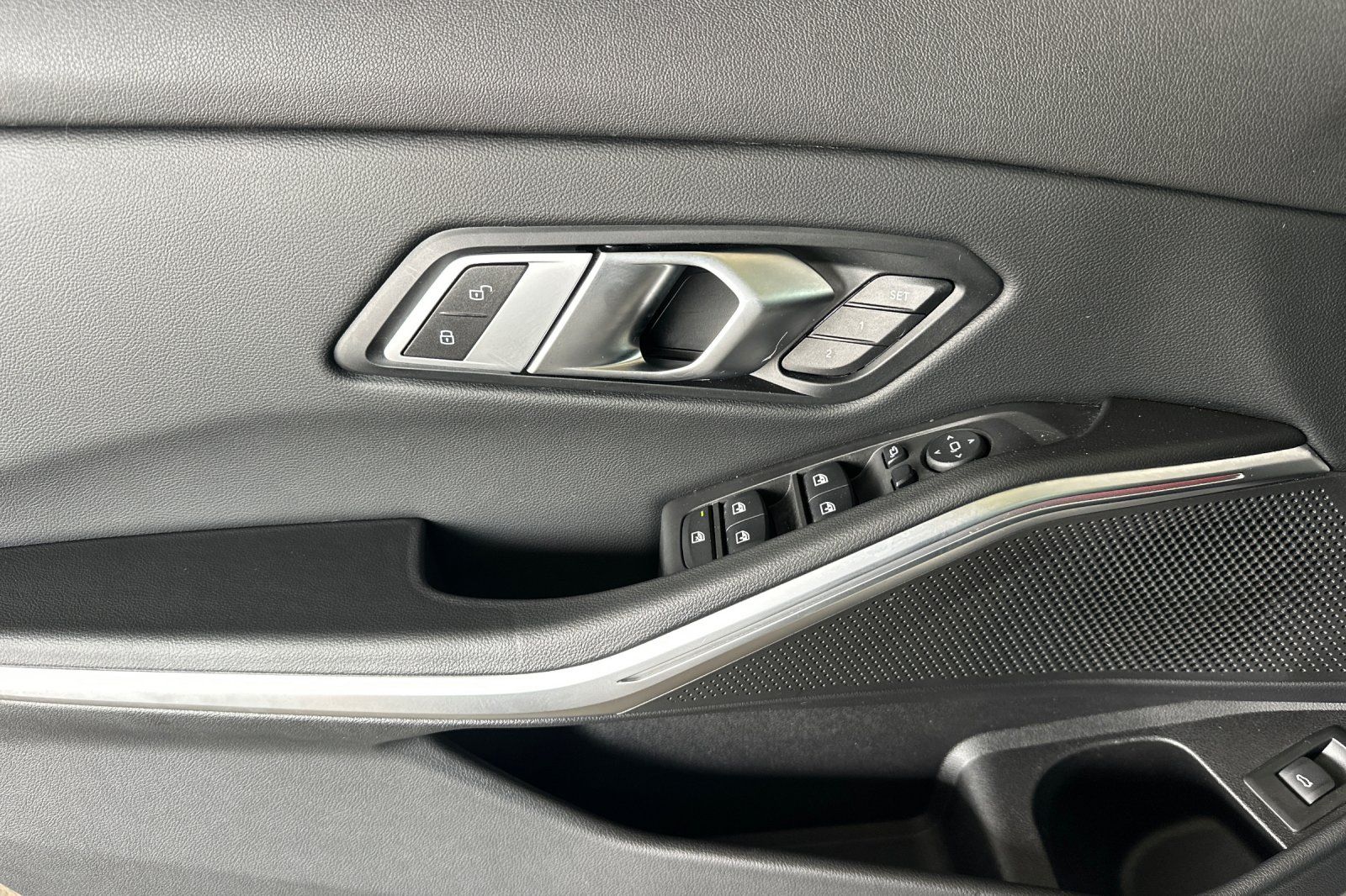 2023 BMW 3 Series 330i - Photo 11