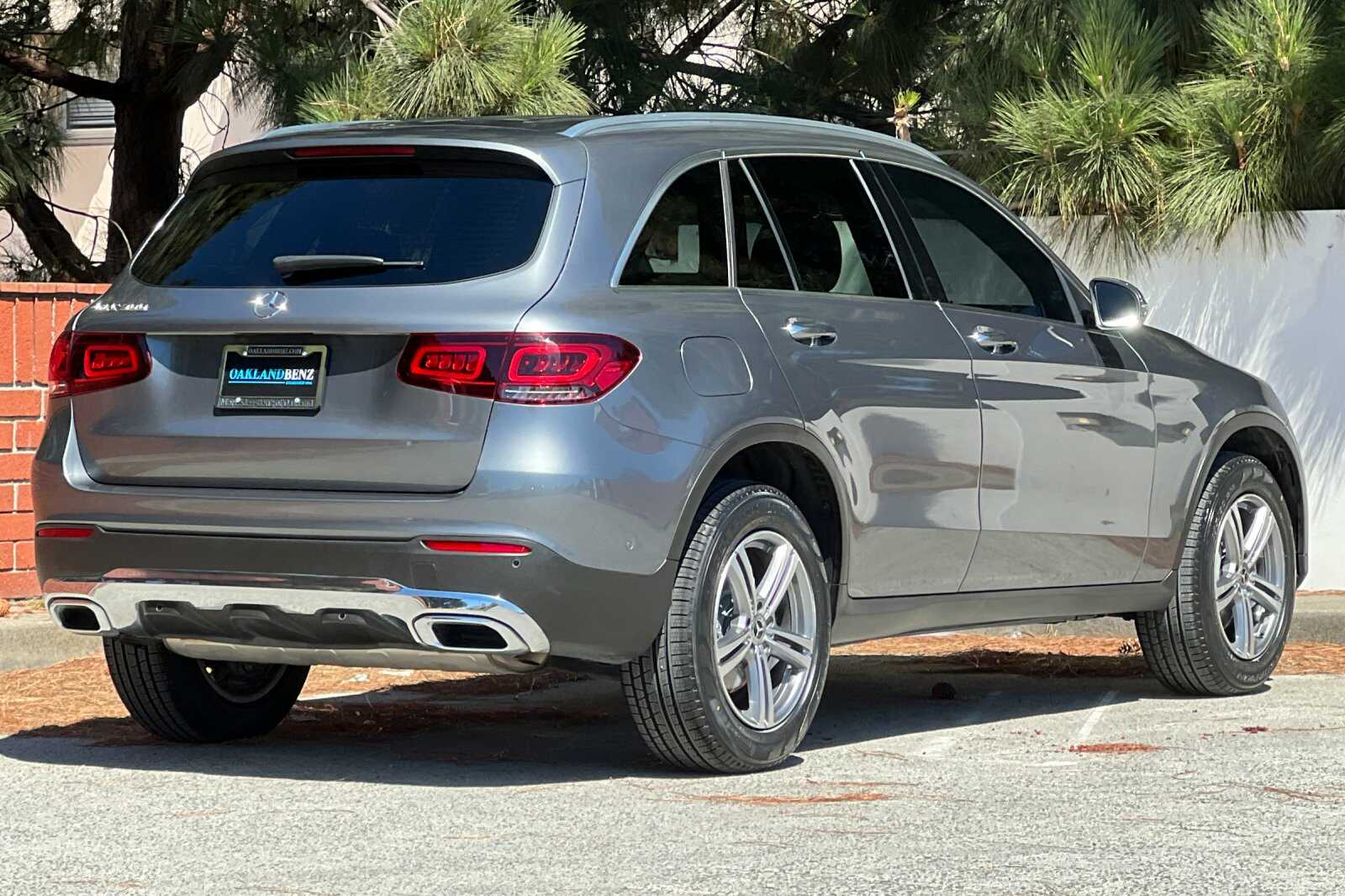 2021 Mercedes Benz GLC 300 photo 4