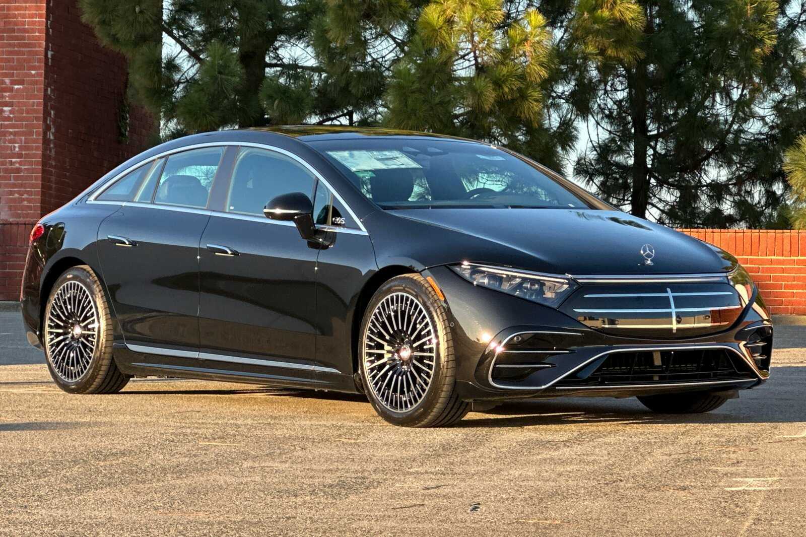 2026 Mercedes Benz EQS Sedan 450 photo 2