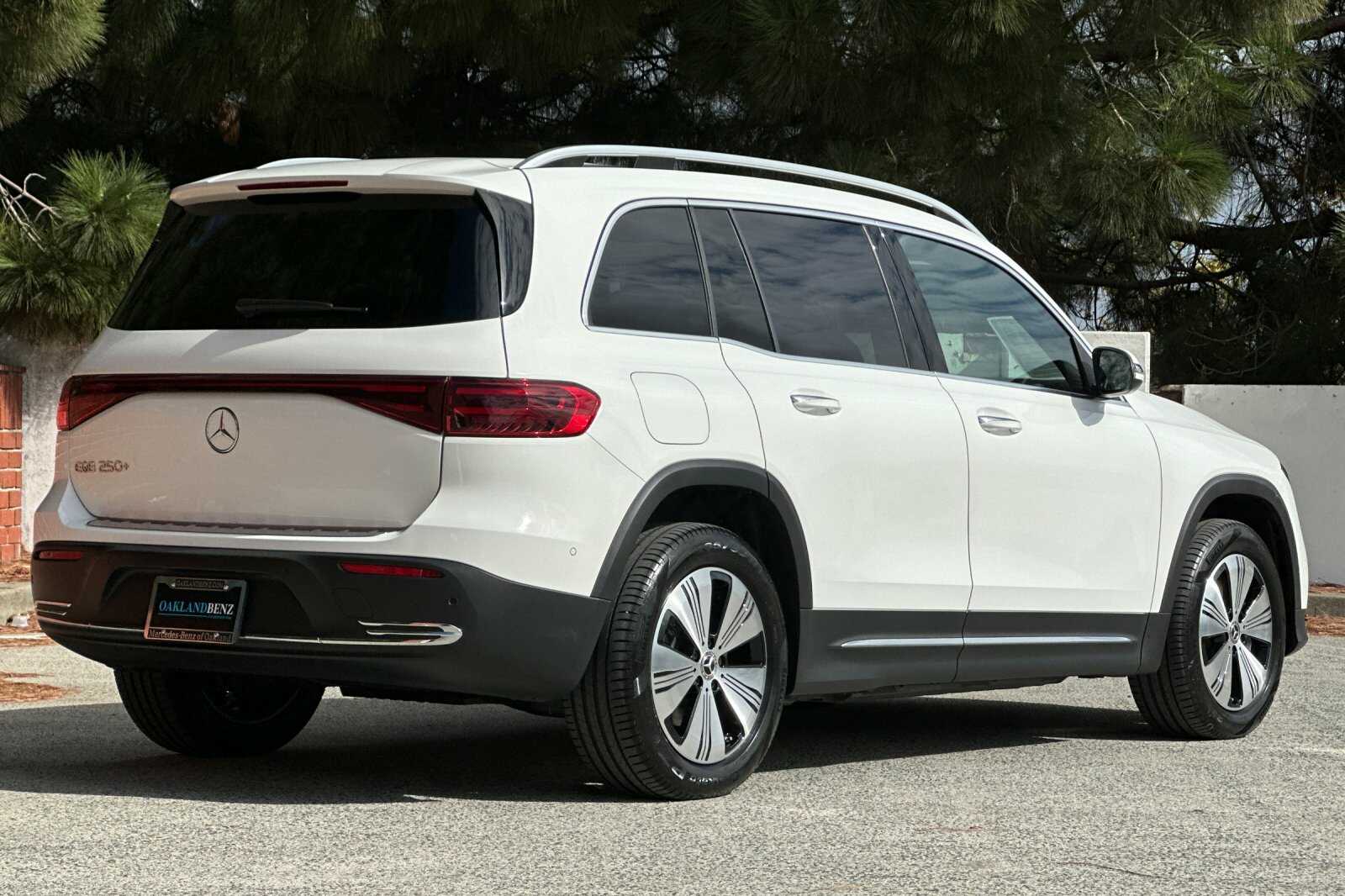 2024 Mercedes Benz EQB photo 4