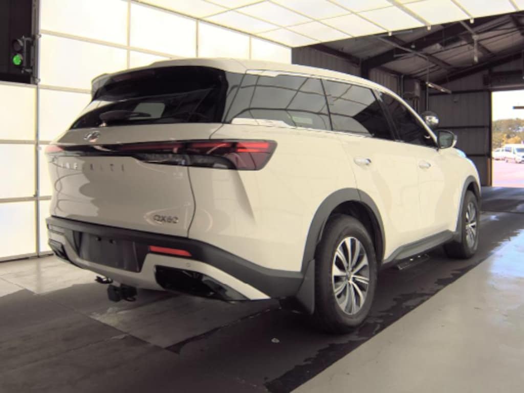 Used 2023 INFINITI QX60 PURE SUV