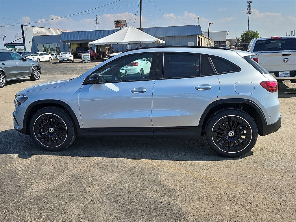 2026 Mercedes Benz GLA 250 photo 2