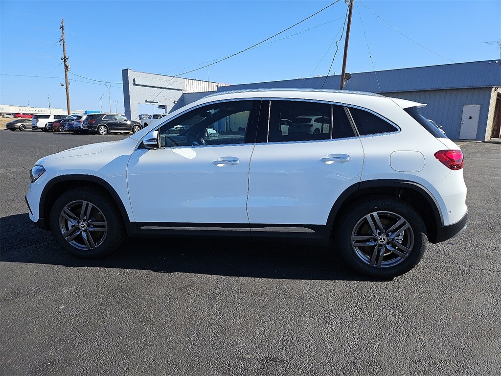 2025 Mercedes Benz GLA 250 photo 3