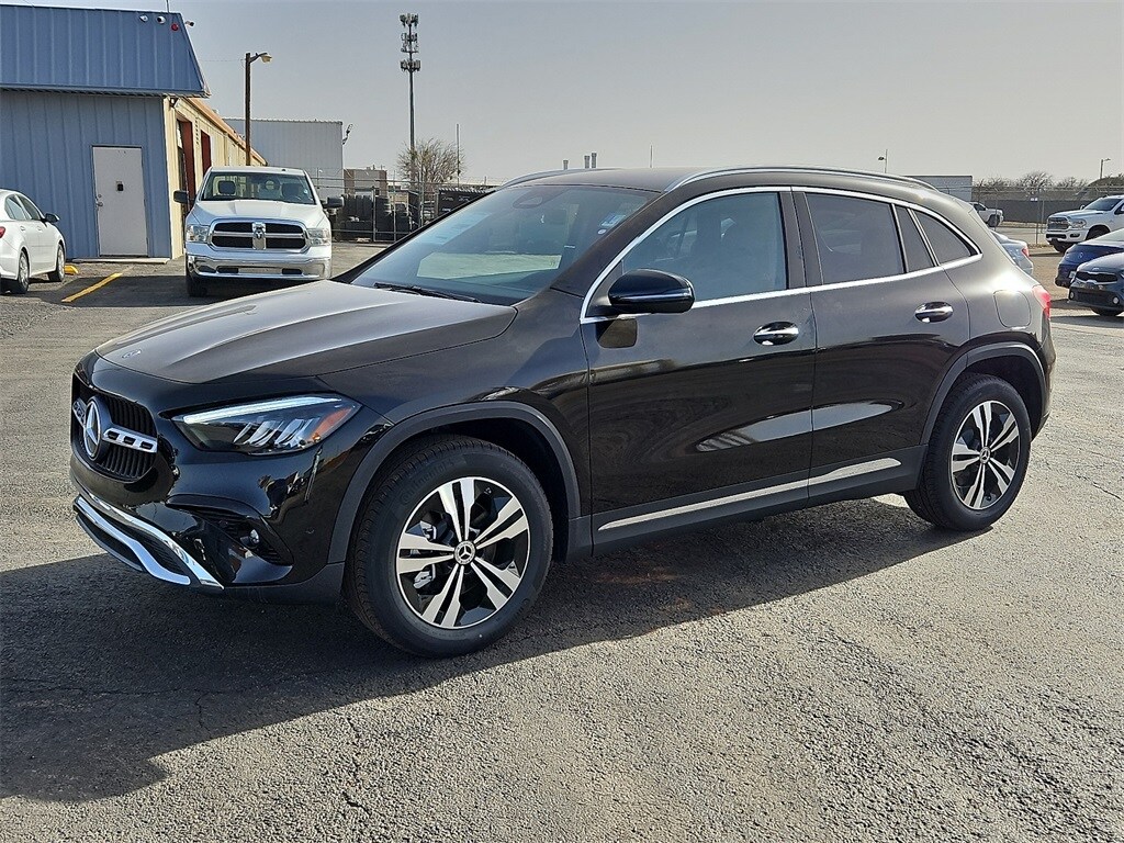 2025 Mercedes Benz GLA 250 photo 2