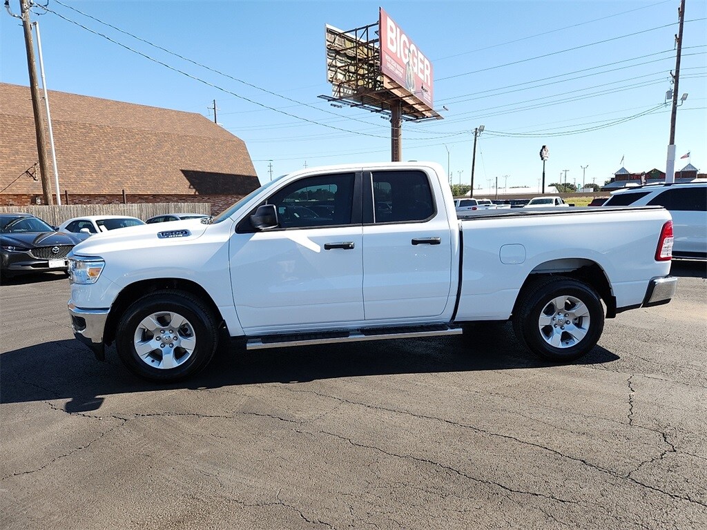 2024 Ram 1500 Tradesman photo 2