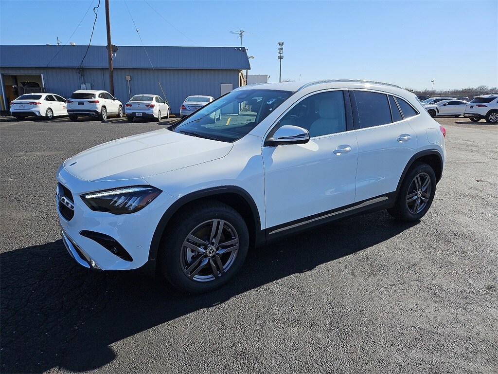 2025 Mercedes Benz GLA 250 photo 2