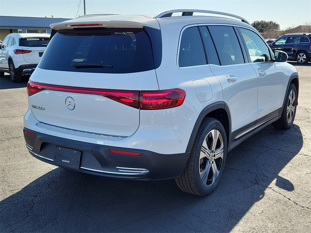 2024 Mercedes Benz EQB photo 4