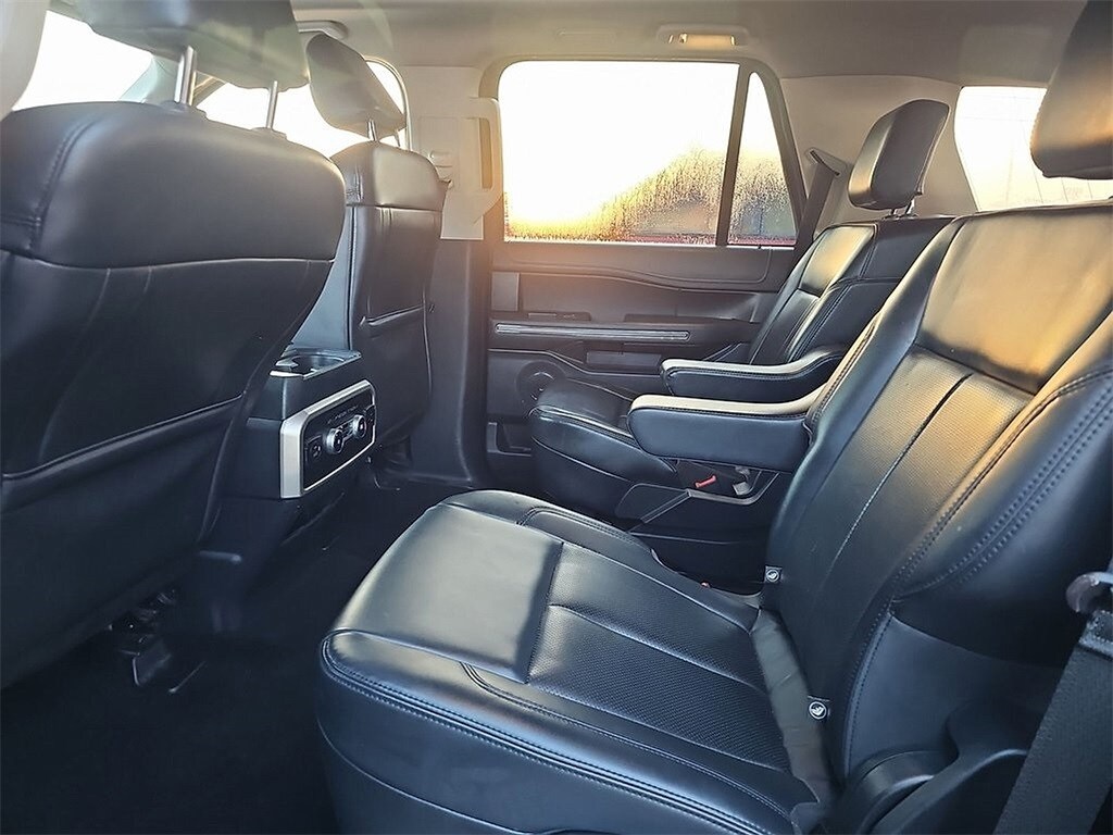 2022 Ford Expedition XLT photo 4