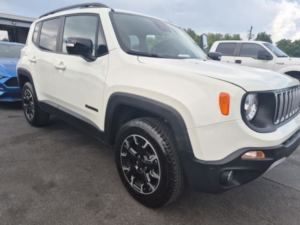 Used 2023 Jeep Renegade Latitude SUV