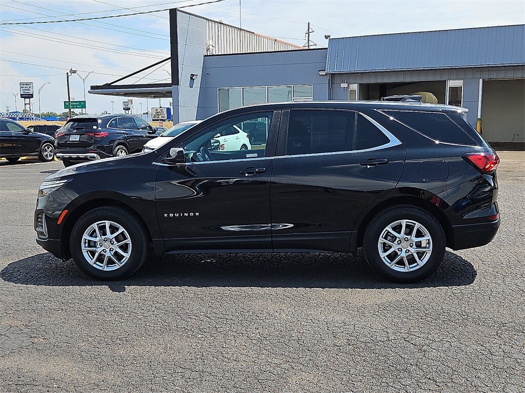 2024 Chevrolet Equinox photo 3