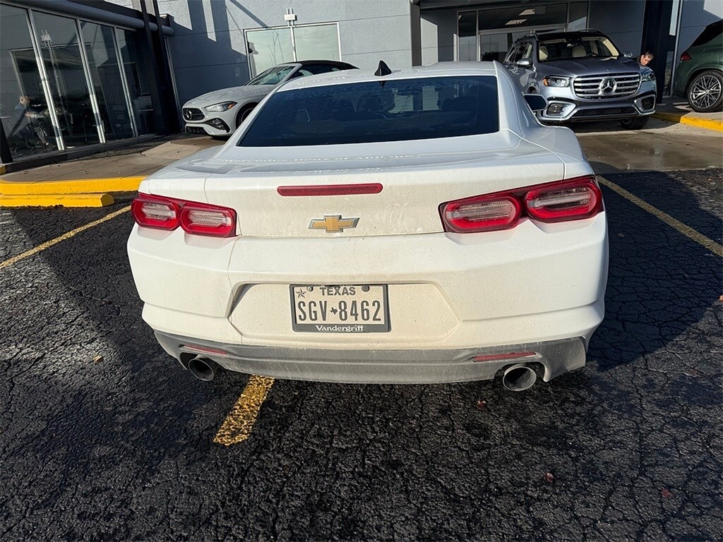 2021 Chevrolet Camaro 1LS 1LT photo 2