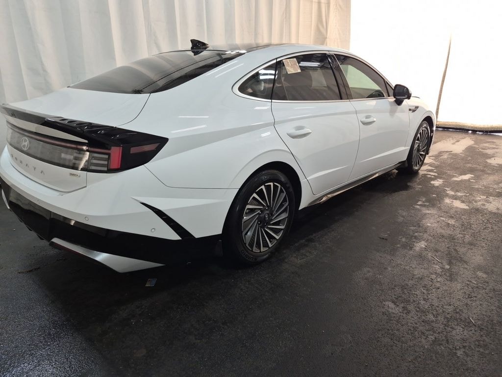 Used 2025 Hyundai Sonata Hybrid Limited Sedan