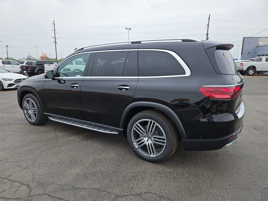 2025 Mercedes Benz GLS 450 4MATIC photo 4