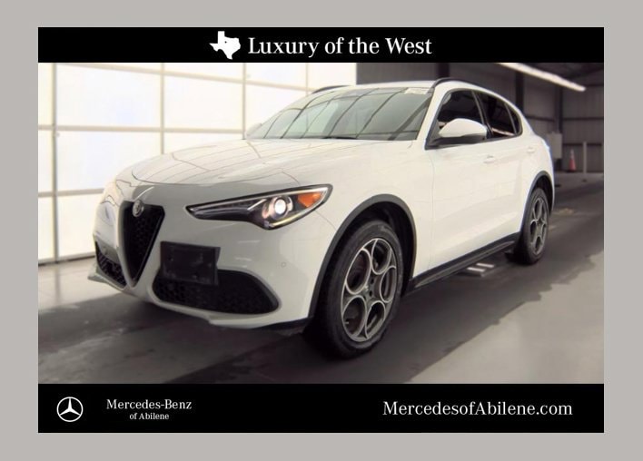 2022 Alfa Romeo Stelvio Base