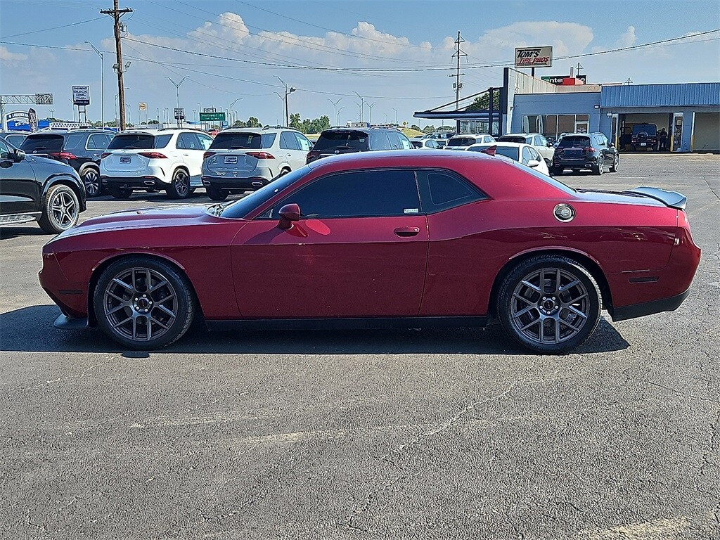 2017 Dodge Challenger R/T 392 photo 3