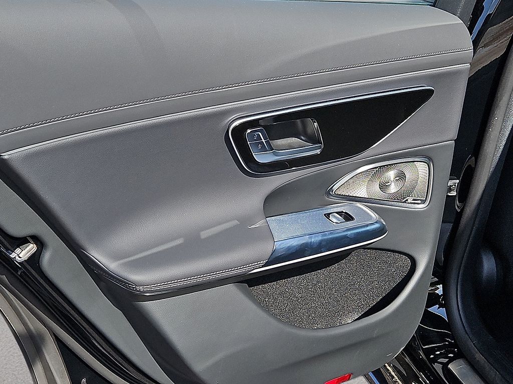 2025 Mercedes-Benz E-Class E350 - Photo 14
