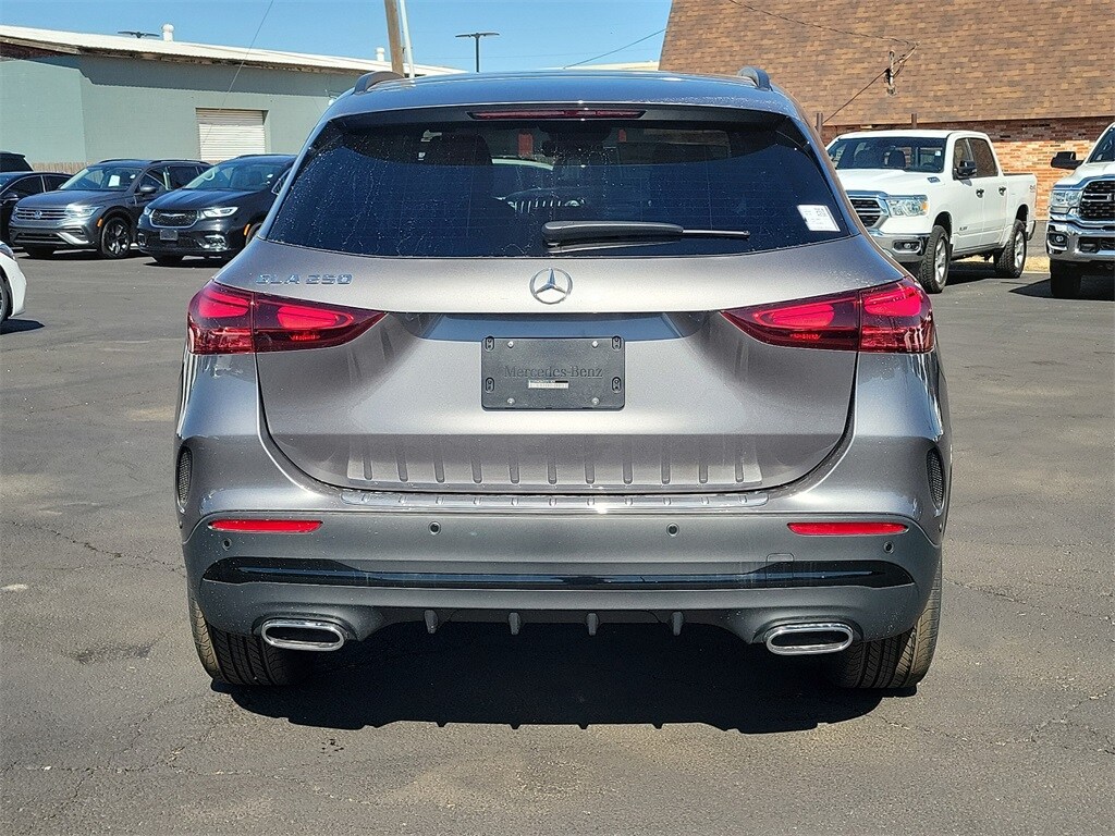 2025 Mercedes Benz GLA 250 photo 4