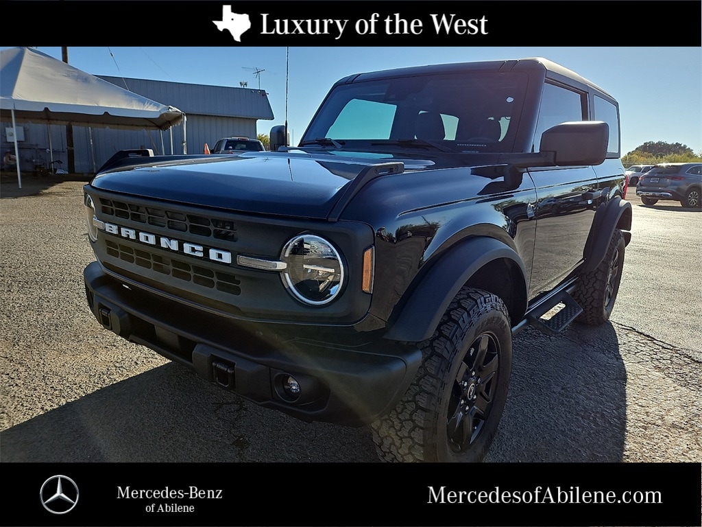 2024 Ford Bronco 2-Door Black Diamond's photo