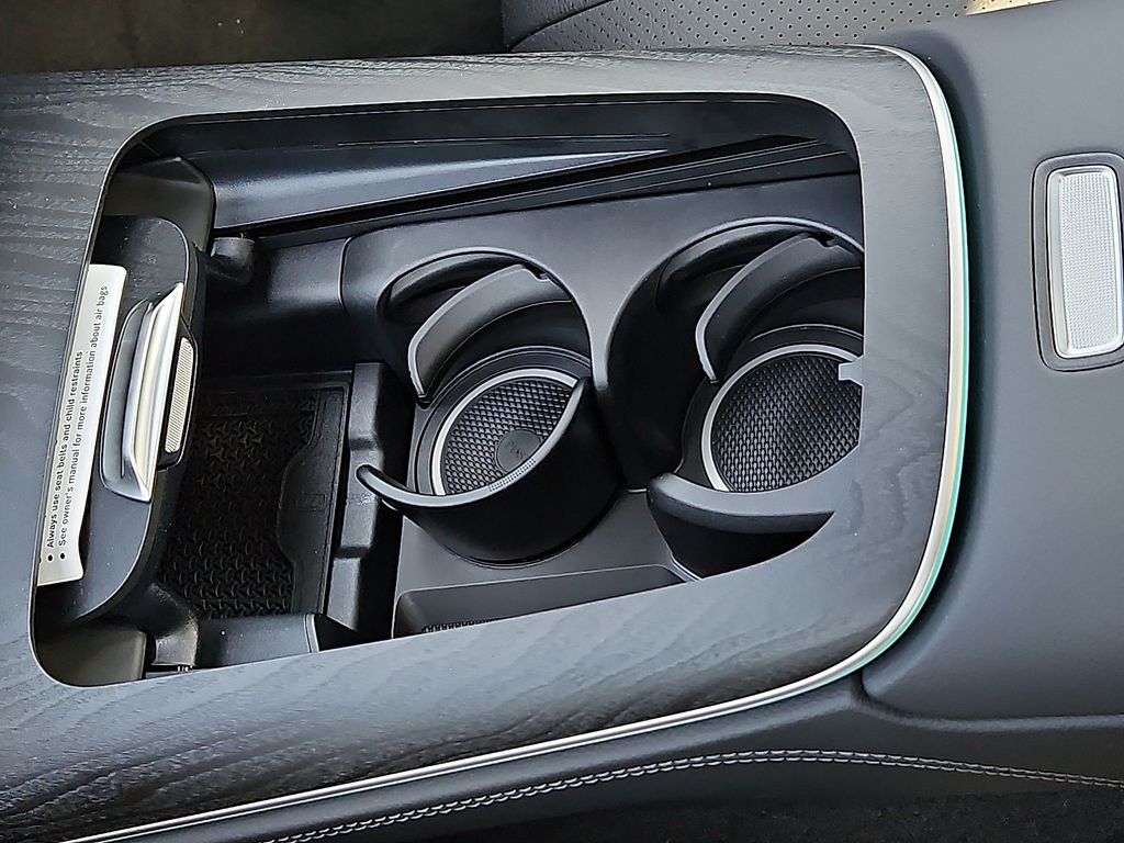 2025 Mercedes-Benz E-Class E350 - Photo 22