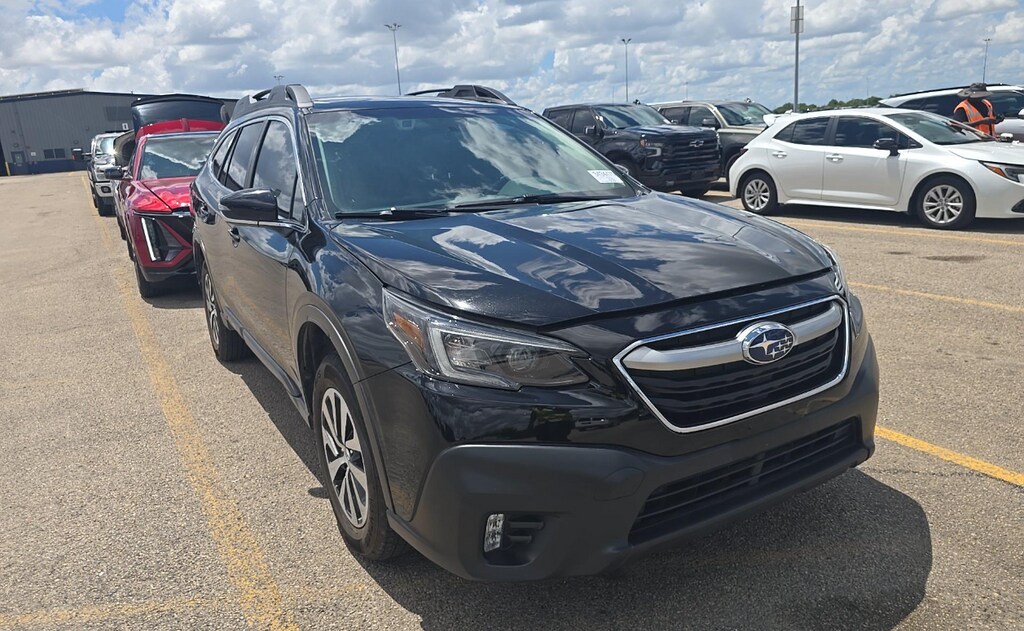 Used 2022 Subaru Outback Premium SUV
