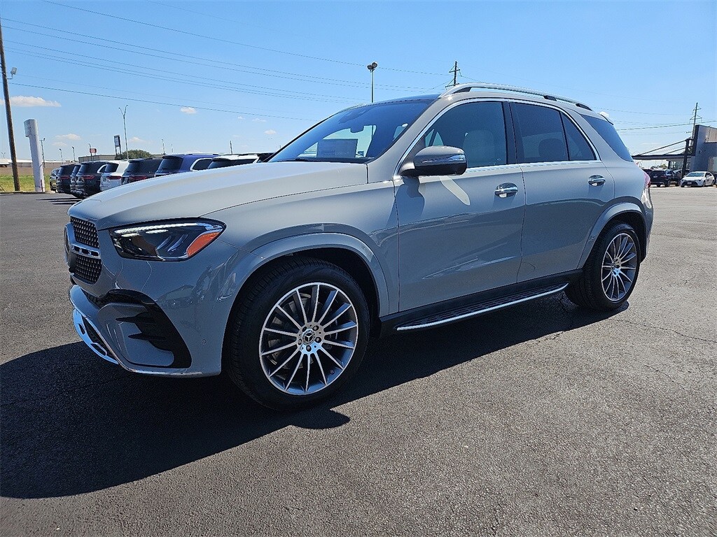 2026 Mercedes Benz GLE 450 4MATIC photo 2