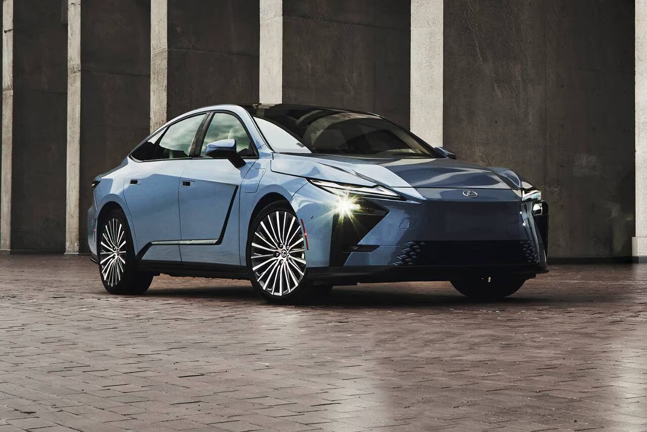 Choose the 2026 Lexus ES