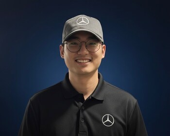 Staff member Min Kim from ID_bb2963