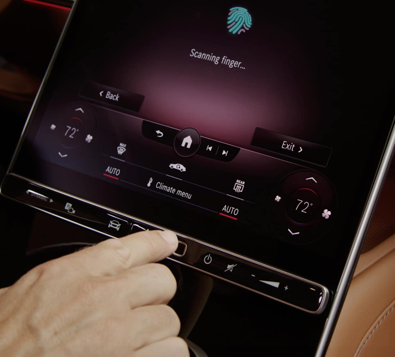 2027 Mercedes-Benz GLC SUV technology and infotainment